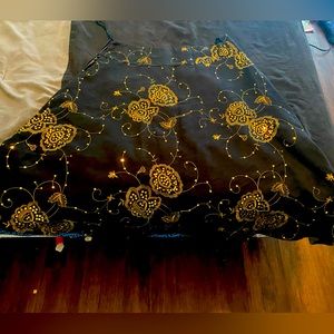 Bell skirt with gold embroidery